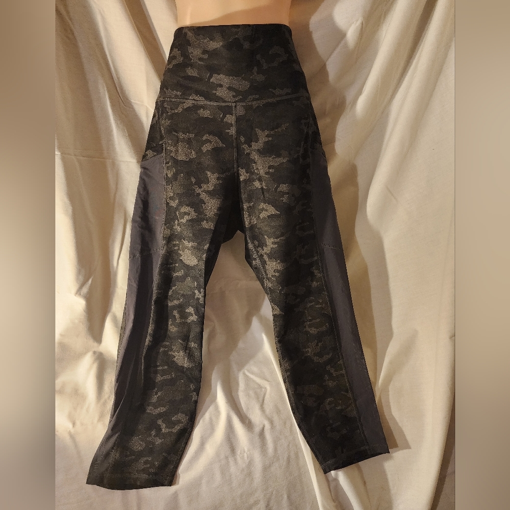 POWERHOLD BY FABLETICS WOMEN'S CAMAFLAUGE  STRETCHY PANTS XL